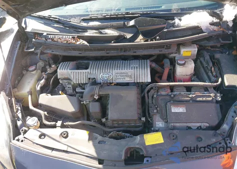 2014 Toyota Prius Three z USA, uszkodzony, nr VIN JTDKN3DU4E0390536